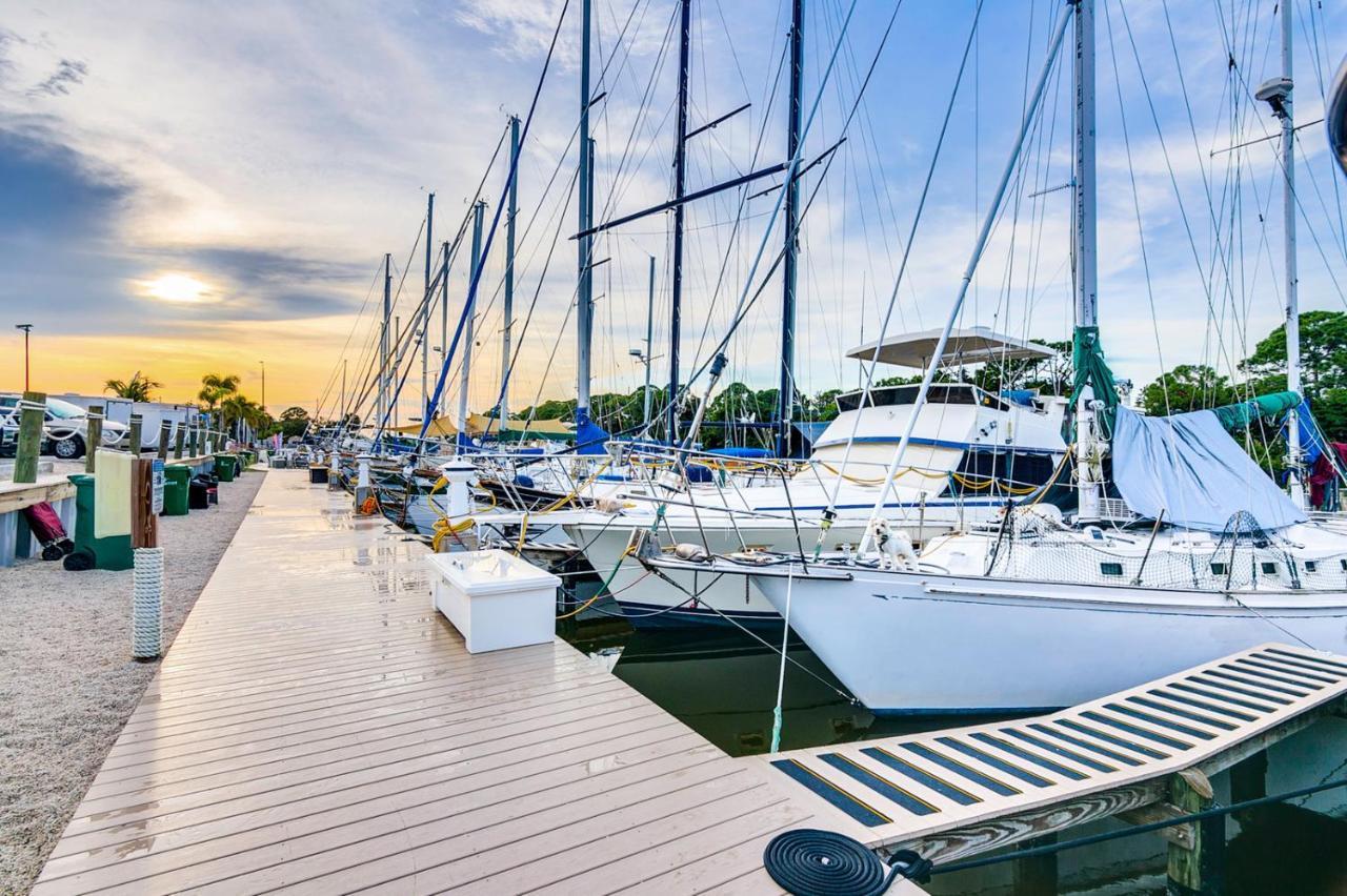 Cape Crossing Resort & Marina Merritt Island Exterior foto